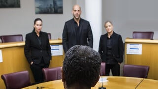 מתוך ההצגה "השימוע"