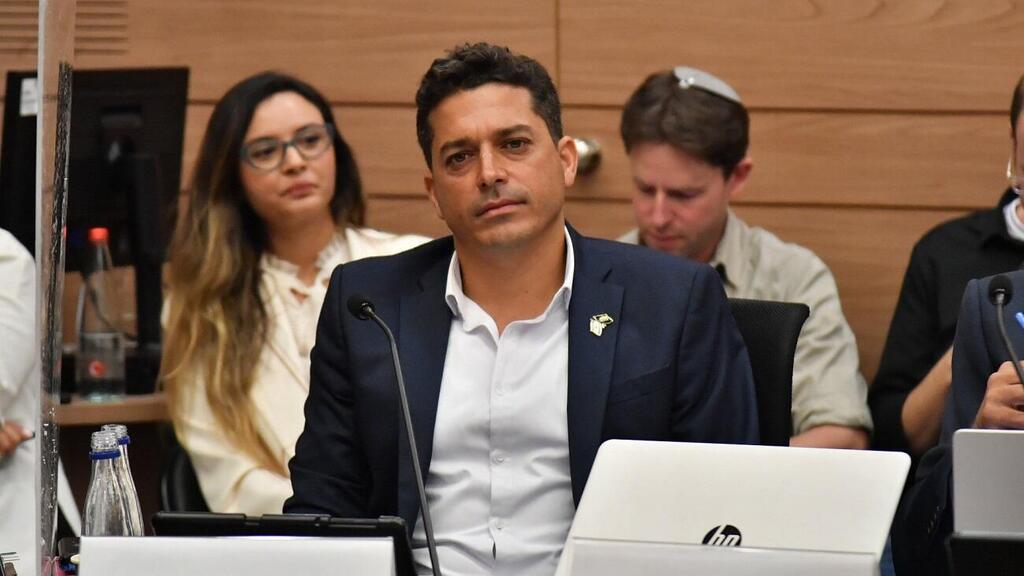 תמיכה במטרו תמורת שיקלי? "אם הוא 'ערכי' כמו שהוא טוען, שיעביר את החוק למען המולדת" (צילום: יואב דודקביץ) עמיחי שיקלי