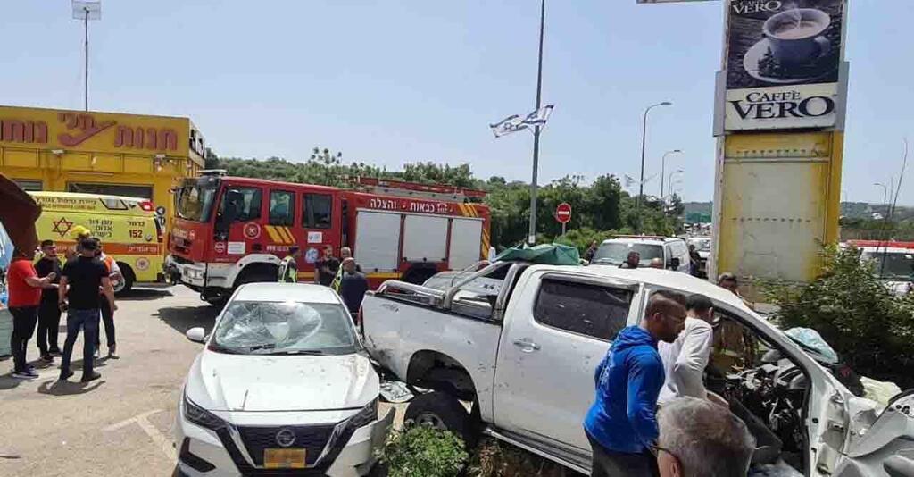 הזירה בתחנת הדלק פז בכביש 77 (צילום: תיעוד מבצעי מד"א) הזירה בתחנת הדלק פז בכביש 77