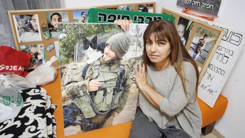 "הייתכן שבאמת הלכת מבלי לחזור?". טלי טביב (צילום: גיל נחושתן) טלי טביב אימו של עומר טביב ז''ל שנהרג מטיל נ"ט בשומר חומות