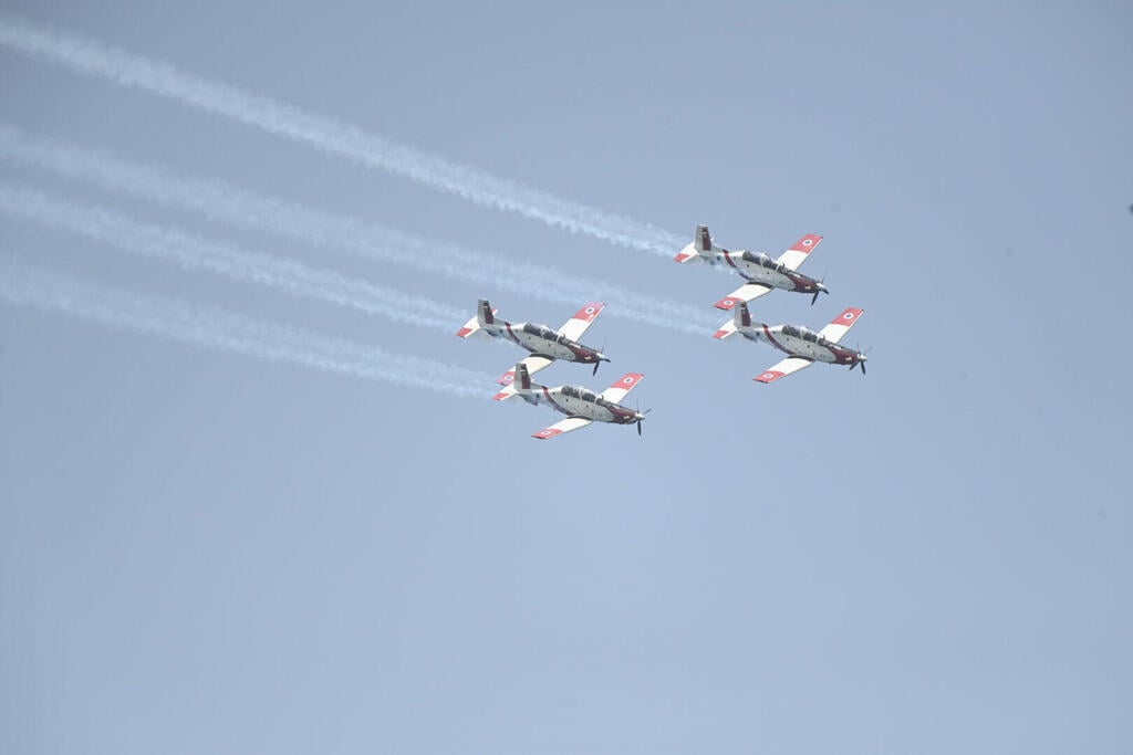 חזרות למטס יום העצמאות בתל אביב, אתמול (צילום: יאיר שגיא) חזרות למטס יום העצמאות בתל אביב