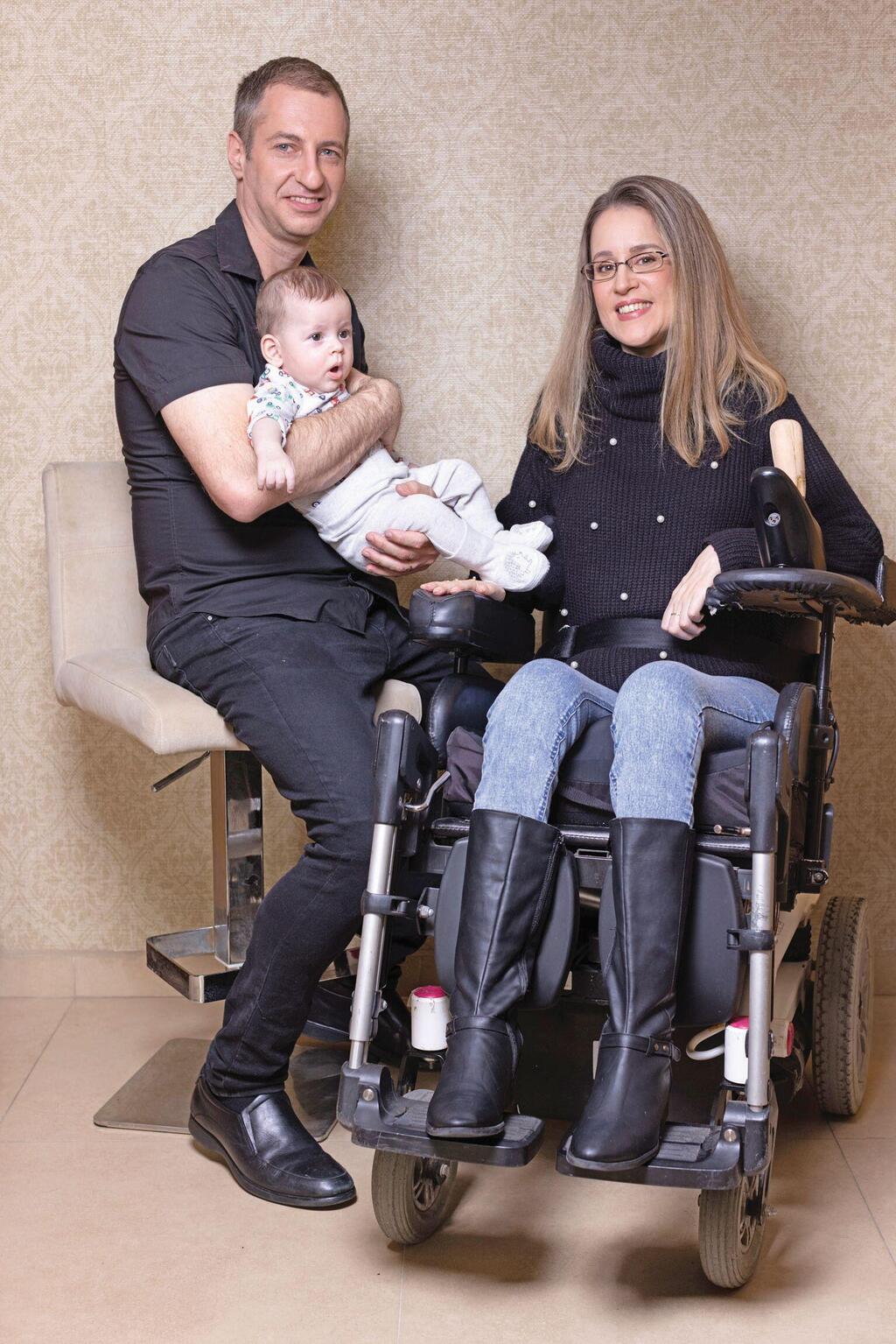 "הייתה תקווה גדולה שזה עומד להצליח" (צילום: טל שחר) נטע גנור, בן זוגה איל גרנט והבן שחר