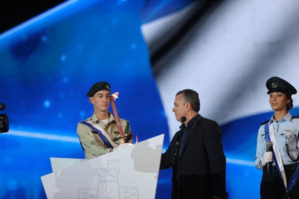 מוניר מאדי, שהקים מכינה קדם-צבאית ליהודים ודרוזים (צילום: אלכס קולומויסקי) טקס הדלקת המשואות בהר הרצל