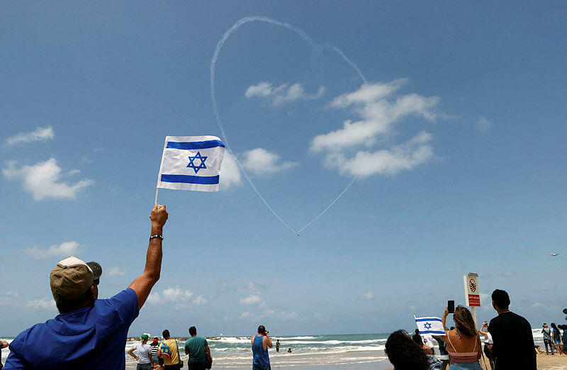יום עצמאות העצמאות 74 מדינה מדינת ישראל דגל מגן דוד מטס מטוסים מטוס חיל האוויר 