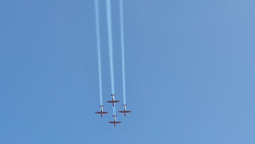 מטס חיל האוויר מחוף ת"א