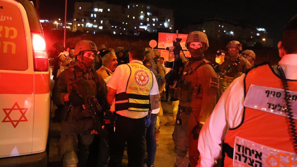 "זעקות לעזרה נשמעו מכל פינה" (צילום: שאול גולן) הזירה באלעד