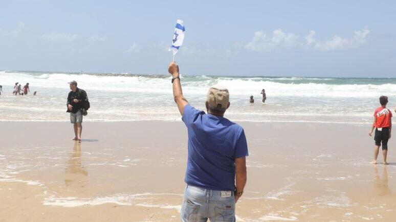 צילום: מוטי קמחי מטס חיל האוויר מחוף ת"א