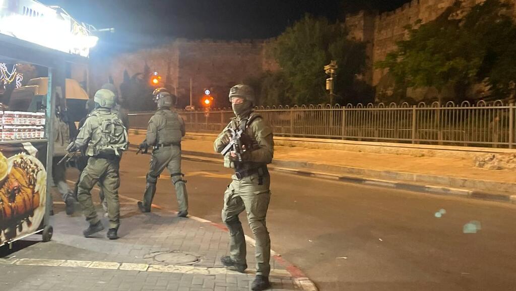 כוחות מיוחדים מבצעים סריקות בתחנה מרכזית ישנה