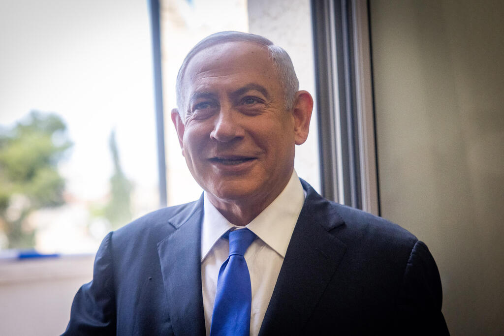 נתניהו. הייתה תנועת יד? (צילום: יונתן זינדל) שלב ההוכחות במשפט נתניהו - המשך עדות שלמה פילבר