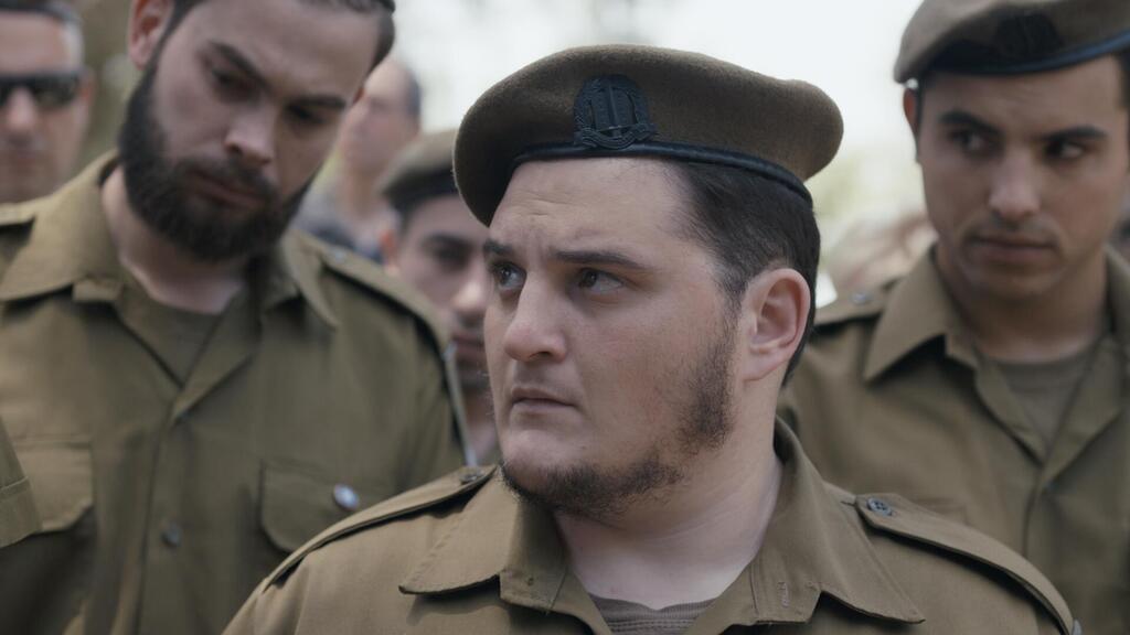 מאוהב, חסר ביטחון ומתייסר. נווה צור, מתוך "שישו ושימחו" (צילום: איציק פורטל, באדיבות כאן ) מתוך "שישו ושימחו"