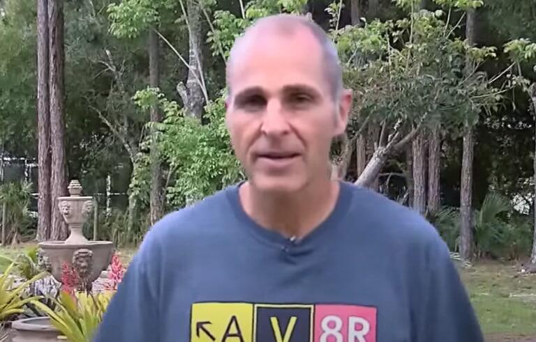 הפקח מורגן. "הרגשתי שאני עומד לבכות בגלל האדרנלין" רה"ב פלורידה נוסע של מטוס ססנה הנחית אותו אחרי שהטייס הפסיק לתפקד