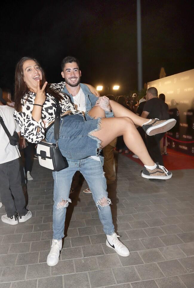 גם דרך להיכנס להשקה. שירלי לוי ואמיתי הרמן 