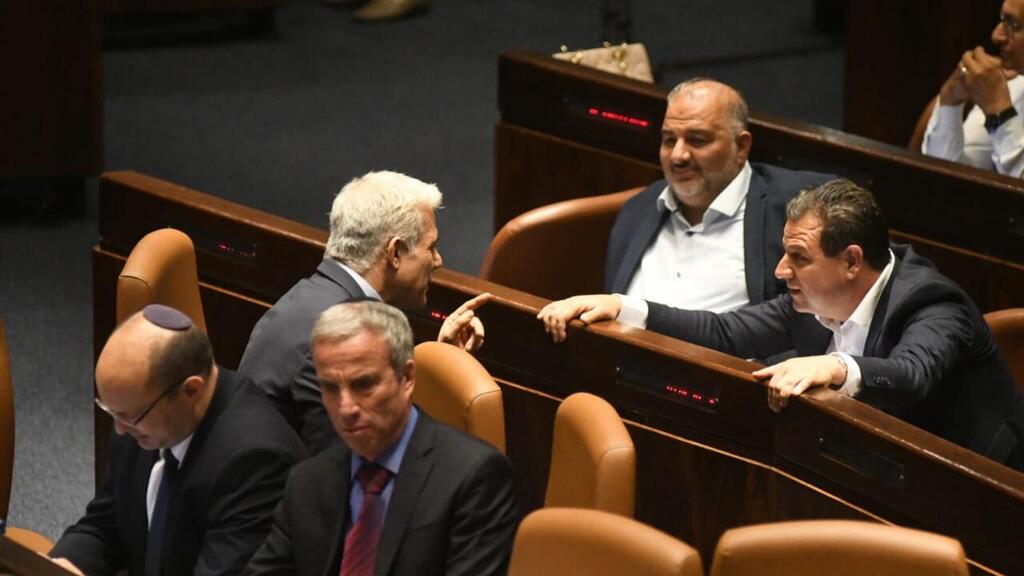 עודה, עבאס, לפיד ובנט (צילום: רפי קוץ) מליאת הכנסת