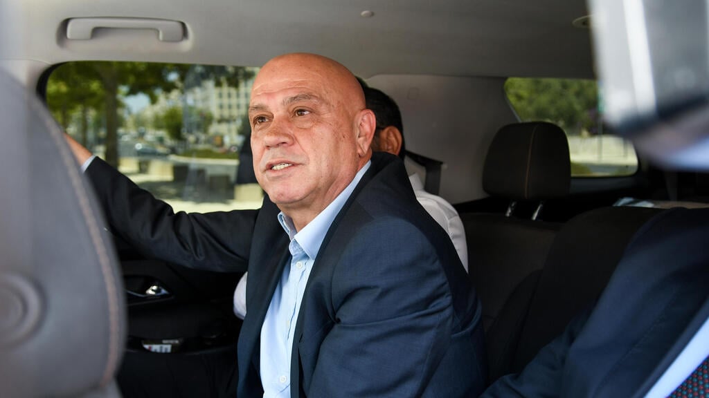 "הממשלה קיבעה בתודעה הישראלית שהחברה הערבית יכולה להיות שותפה". השר פריג' (צילום: רפי קוץ ) זועבי עם ראשי המועצות במהלך פגישתם עם לפיד