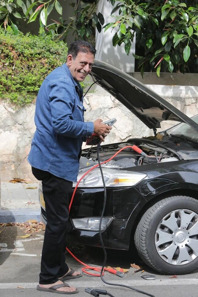 חיוך של "חילצו אותי"
