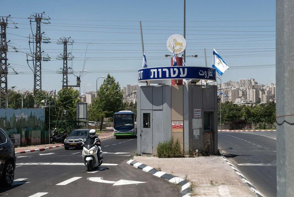 הכניסה לאזור התעשייה (צילום: דוד וינוקור, שומרים) הכניסה לאזור התעשייה