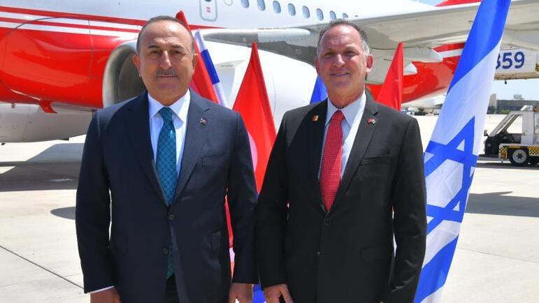 מבלוט צ'בושולו שר החוץ של טורקיה ב נתב"ג