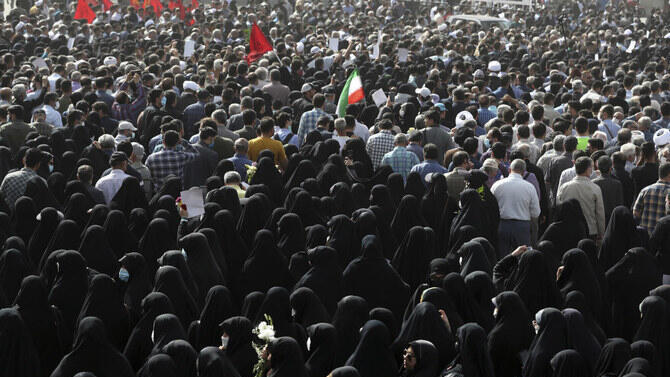 Thousands attend funeral of slain Iranian colonel; demand revenge