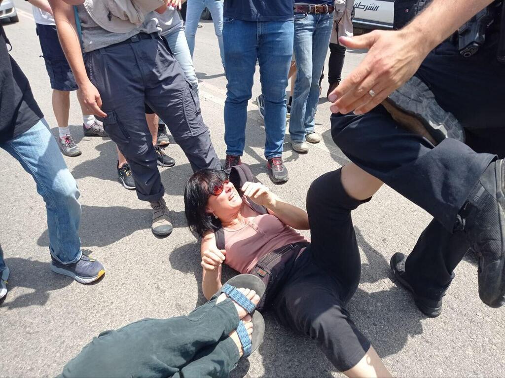 המהומה בראש העין (צילום: שלום עכשיו) המהומות והמעצרים בנקודת הכינוס בראש העין