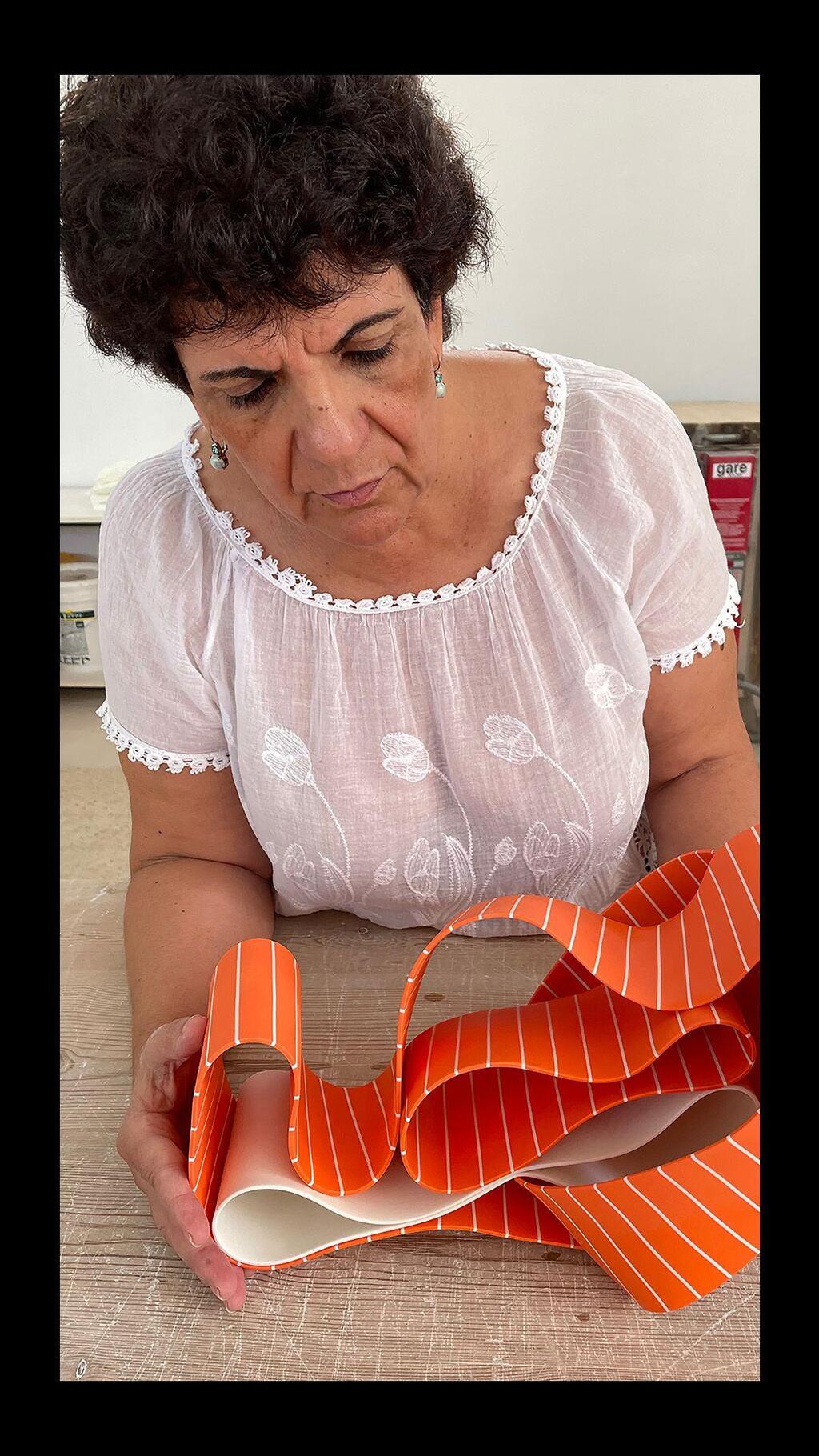שמחה אבן חן, אמנית בינלאומית.