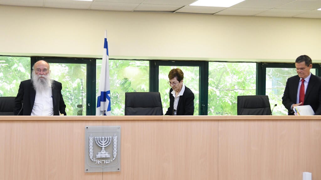 חברי ועדת החקירה (צילום: רפי קוץ) מרדכי קרליץ