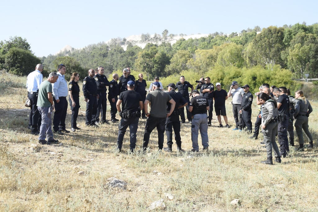צילום: נחום סגל החיפושים אחר ספיר נחום
