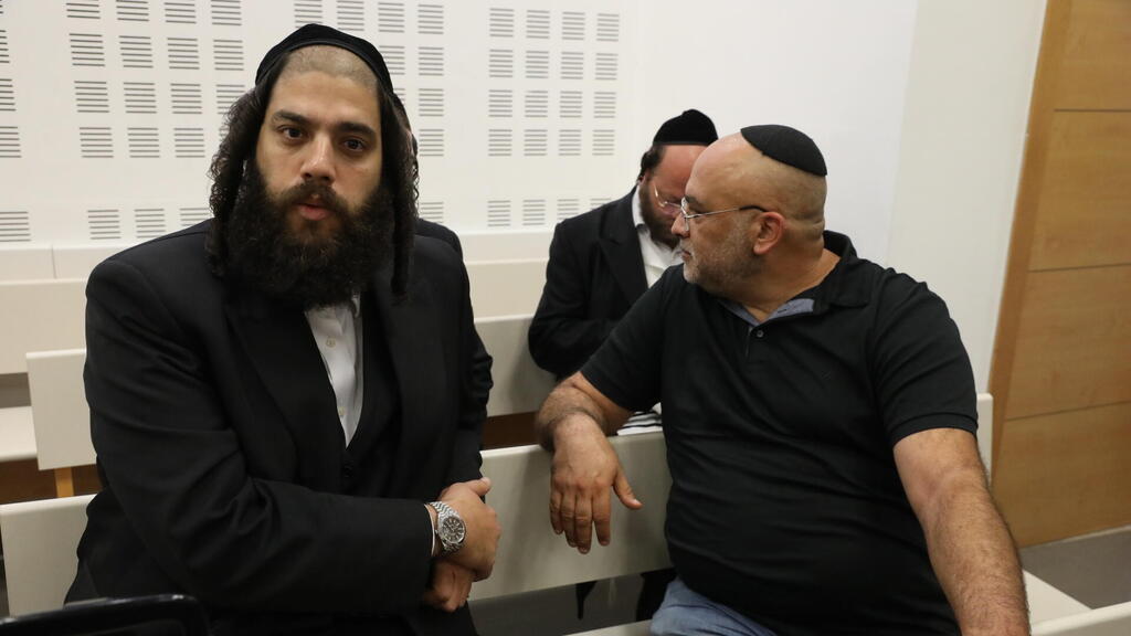ראש העיר אלעד ישראל פרוש בבית המשפט היום (צילום: שאול גולן ) ישראל פרוש בהגשת כתב אישום למחבלים שביצעו את הפיגוע באלעד