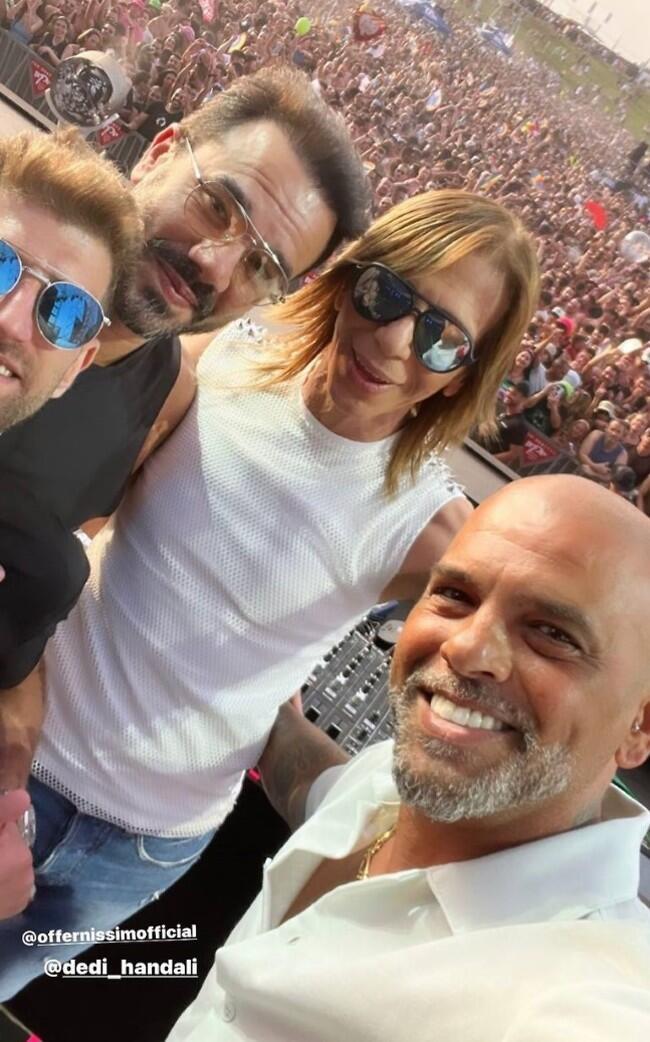 לא מספספ אף מסיבה. אייל גולן ועופר ניסים (צילום: אינסטגרם) לא מספספ אף מסיבה. אייל גולן ועופר ניסים