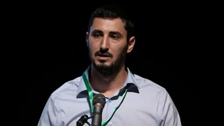 יוני חנציס. "נתקשה לעבוד בשוק הישראלי" יוני חנציס