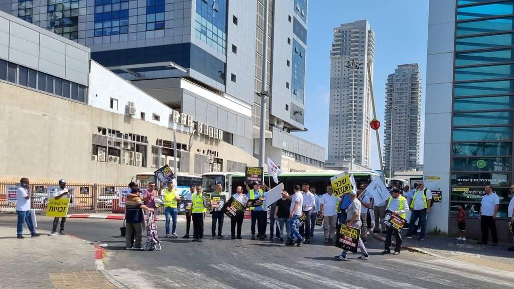 הפגנות נהגי האוטובוס באשדוד. לפני שבוע (צילום: ארגון נהגי האוטובוס של ההסתדרות הלאומית) הפגנות נהגי האוטובוס באשדוד
