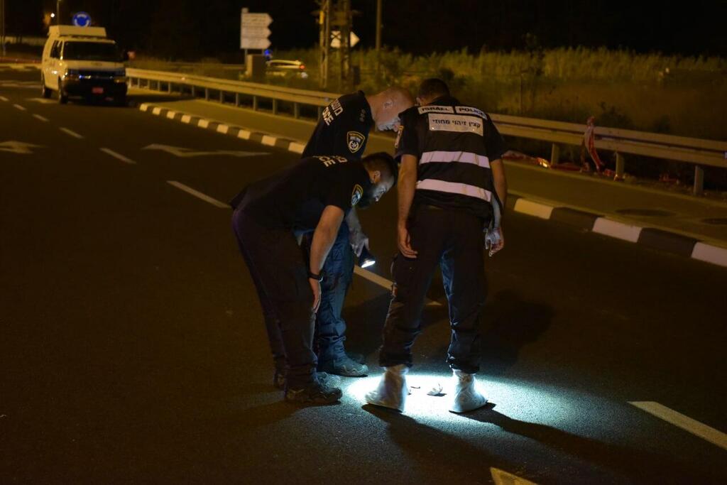 צילום: דוברות המשטרה זירת חיסול הרצח הכפול במחלף שער העמקים