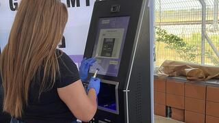קיוסק דיגיטלי עמדת בדיקת קורונה בדיקות קורונה