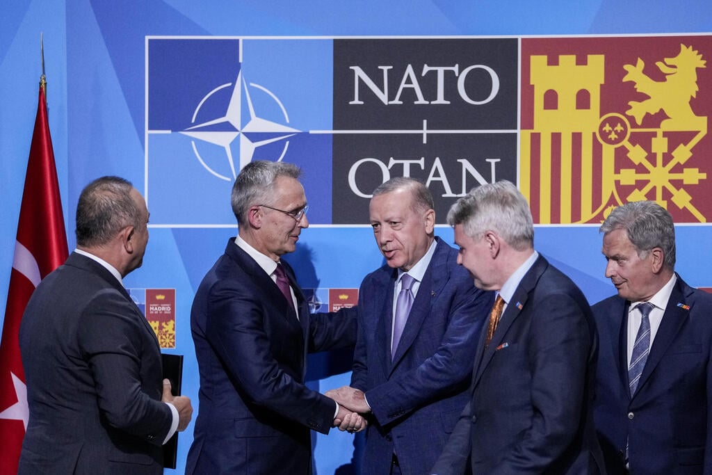 Will Trump reelection threaten NATO? (Photo: AP) ארדואן ב פסגת נאטו במדריד