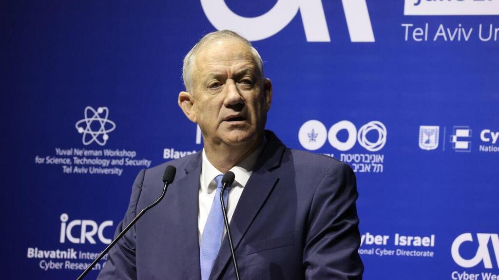 בני גנץ 