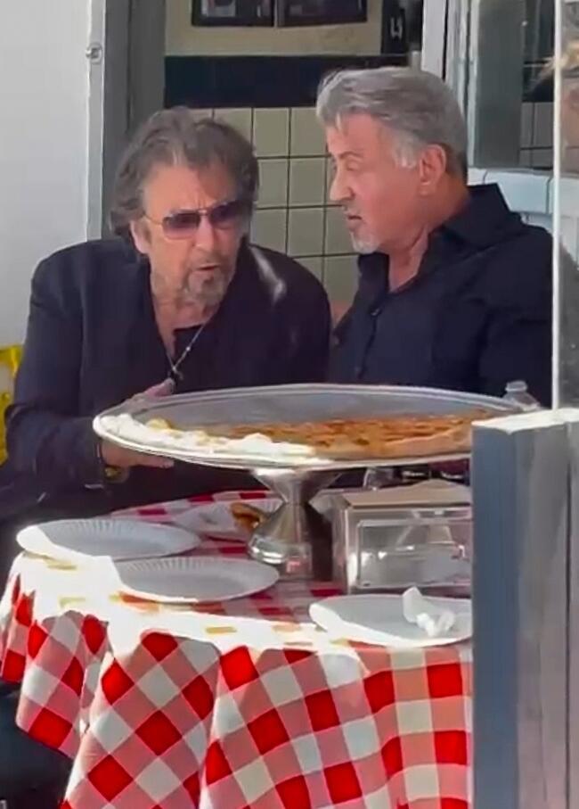 "ביקשתי עם תירס". סילבסטר סטאלון ואל פצ'ינו