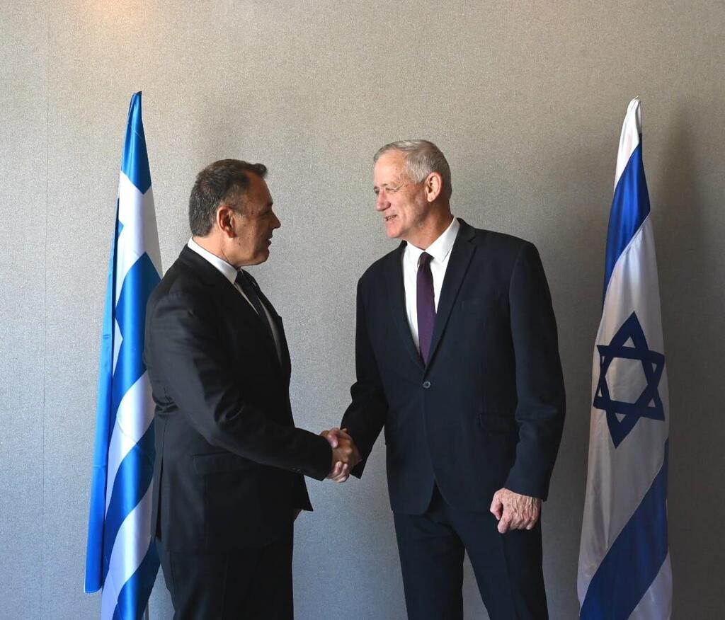 שר הביטחון בני גנץ פגישה עם שר ההגנה של יוון ניקולס פנגיוטופולוס 