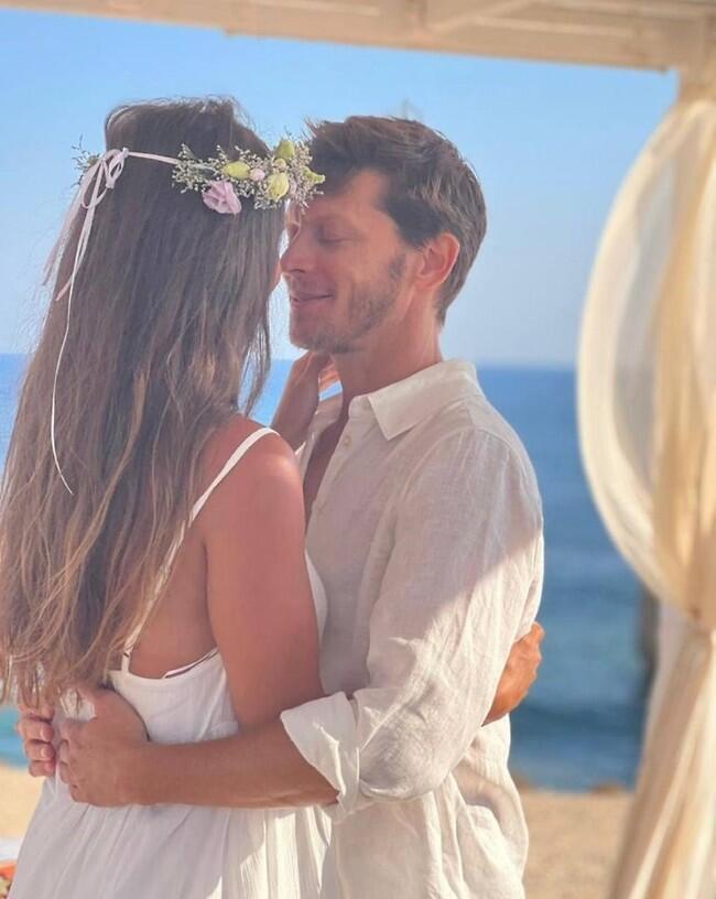 היום הגדול הגיע! עפר שכטר התחתן היום הגדול הגיע! עפר שכטר התחתן