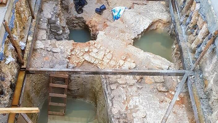 ממצאי חפירות ארכיאולוגיות למרגלות הרובע היהודי בירושלים