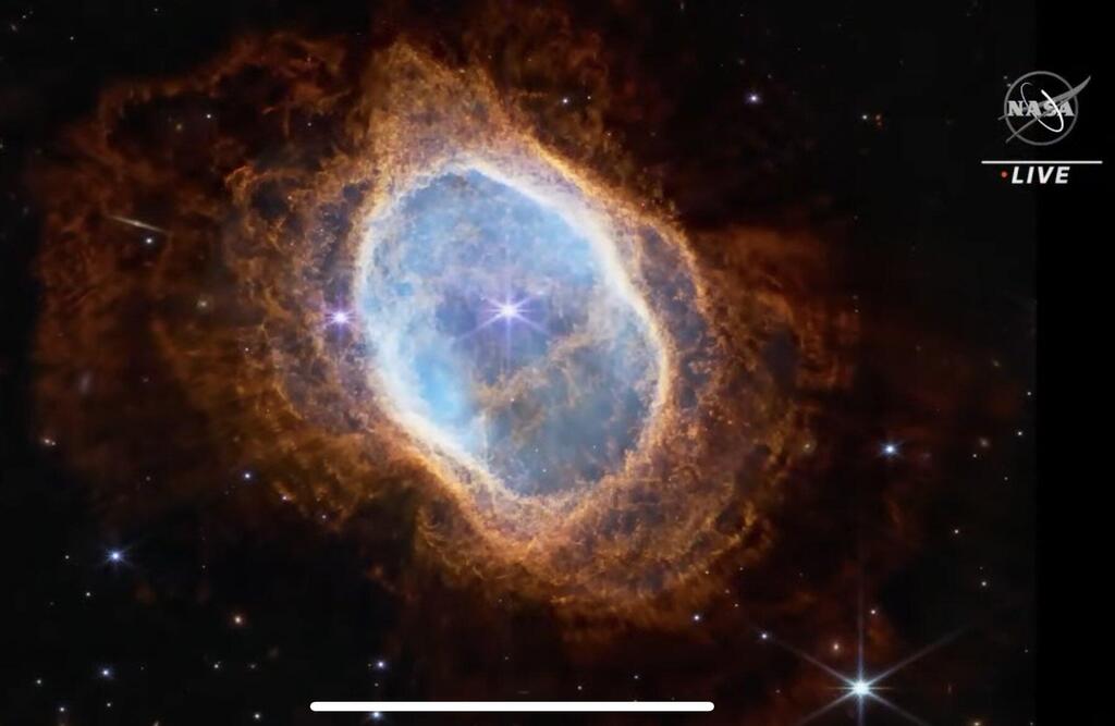 ערפילית הטבעת הדרומית (צילום: NASA, ESA, CSA, and STScI) ערפילית הטבעת הדרומית