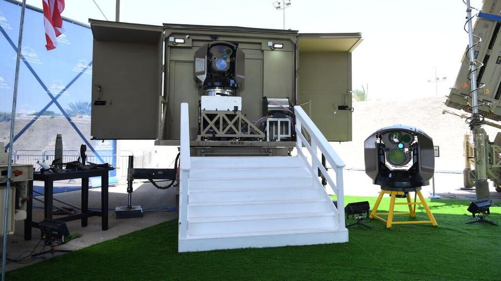 ron Beam laser interception system known as Magen Or (Photo: Defense Ministry) מערכת מגן אור בתצוגה לקראת ביקורו של ביידן