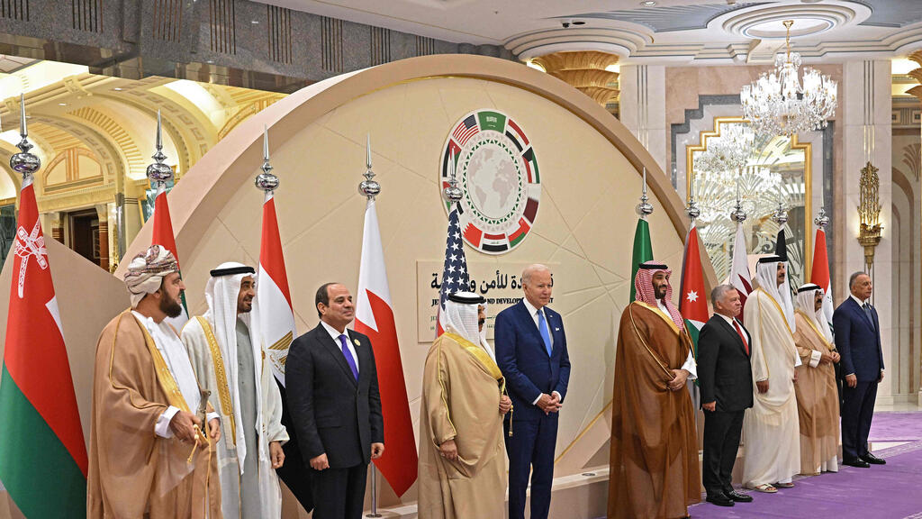 ג'ו ביידן בפגישה עם מנהיגי המדינות הערביות