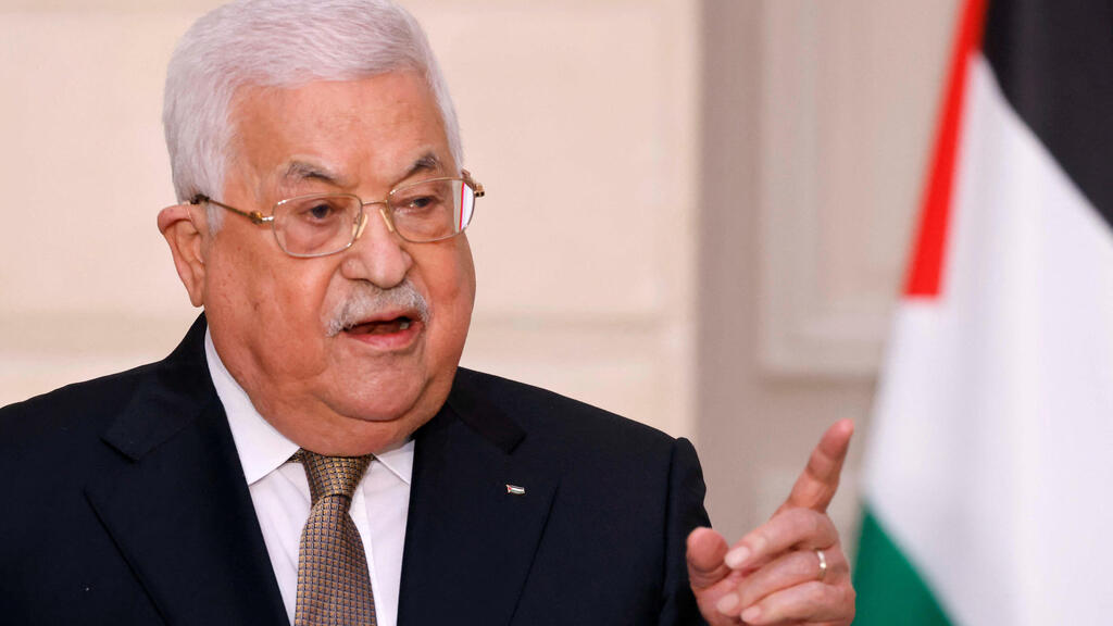 Palestinian President Mahmoud Abbas during a press conference with Emmanuel Macron in Paris (Photo: Reuters) Palestinian President Mahmoud Abbas during a joint press conference with Emmanuel Macron in Paris on Wednesday