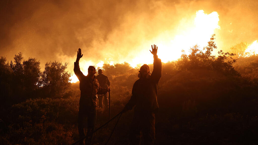 יוון שריפה הר פנטלי אזור אתונה 