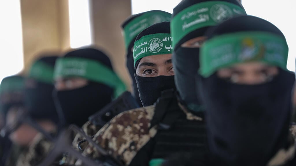 Hamas terrorists (Photo: EPA) מפגן צבאי בעזה
