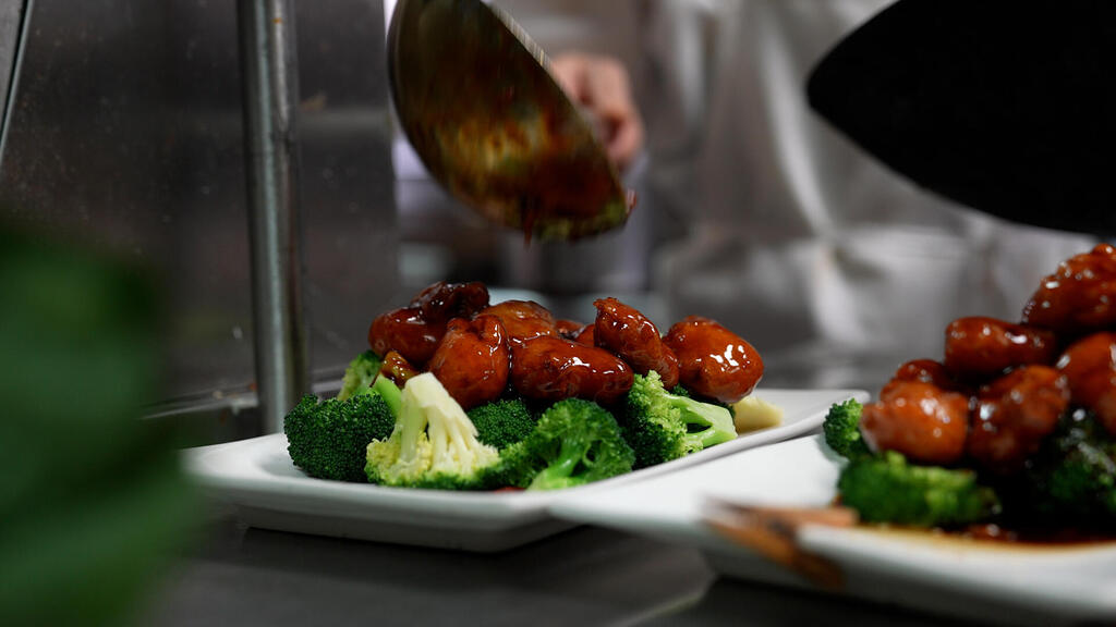 Food served during Purin in New York (Photo: Nawipro Production company, Ruderman Family Foundation) ניו-יורק