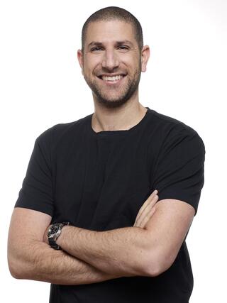 אמיר אליחי, מנכ"ל ומייסד קרביין