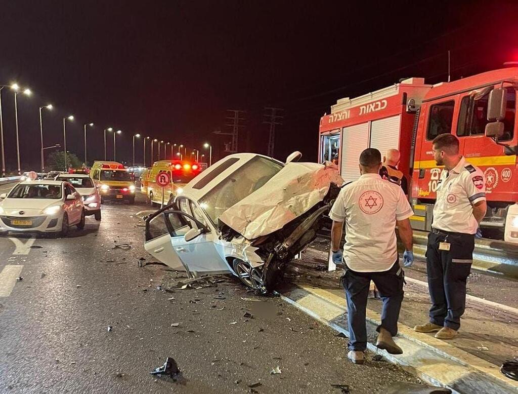צילום: תיעוד מבצעי מד"א זירת התאונה בכביש 70