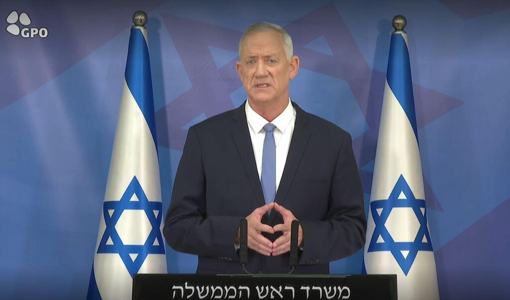 Defense Minister Benny Gantz (Photo: GPO) שר הביטחון בני גנץ בהצהרה לתקשורת עם סיום מבצע עלות השחר