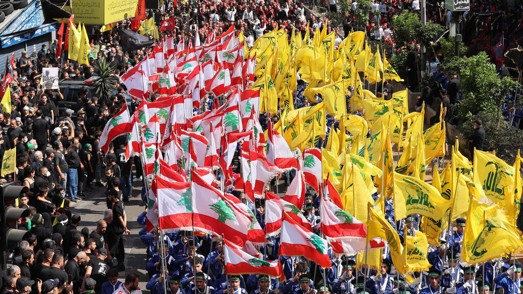 יום העשורא שיעים לבנון ביירות תומכי חיזבאללה חסן נסראללה