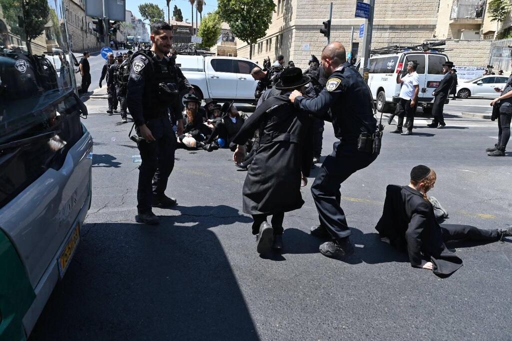 צילום: נדב אבס הפגנות החרדים בירושלים נגד ביזוי המת